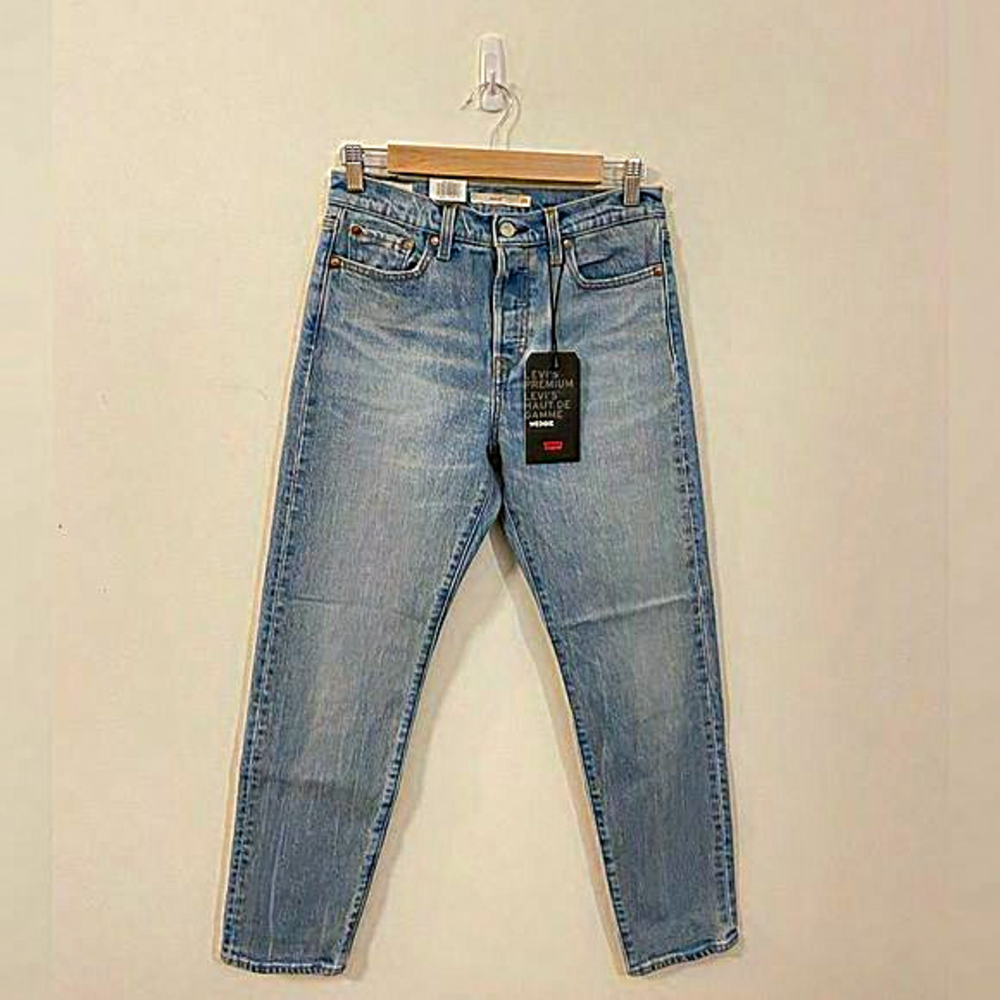 BNWT Levi’s Wedgie‎ Jeans